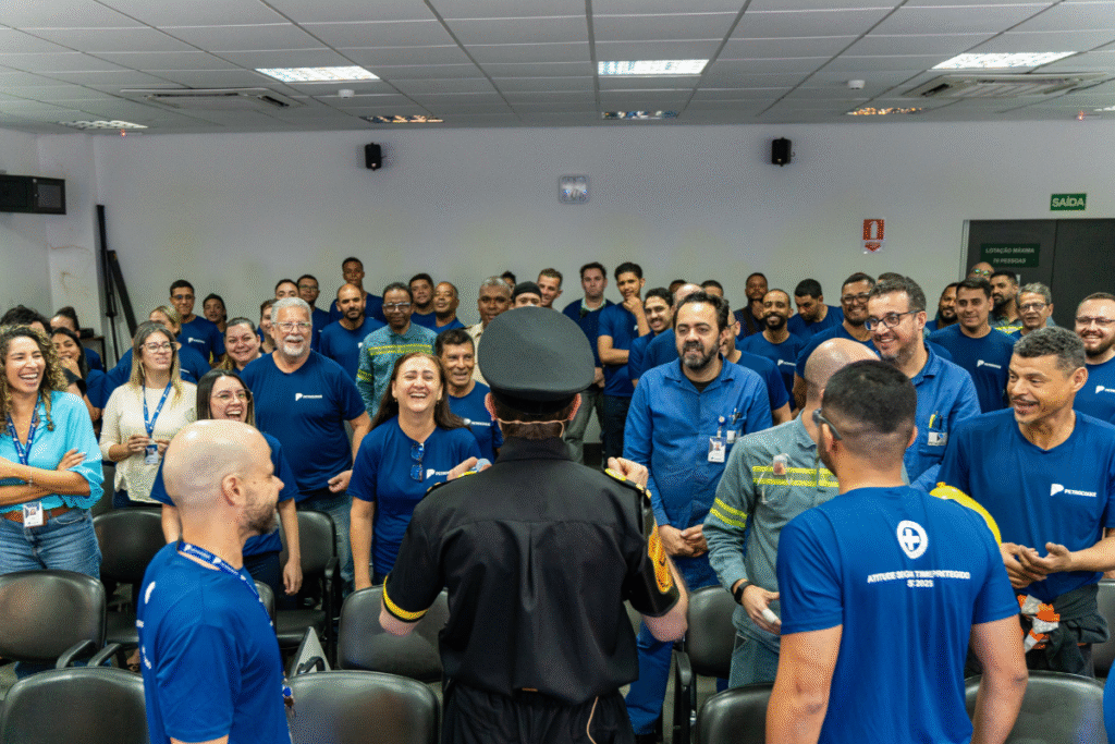 Palestrante em evento corporativo