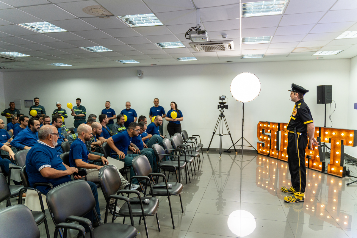 Palestrante em evento corporativo