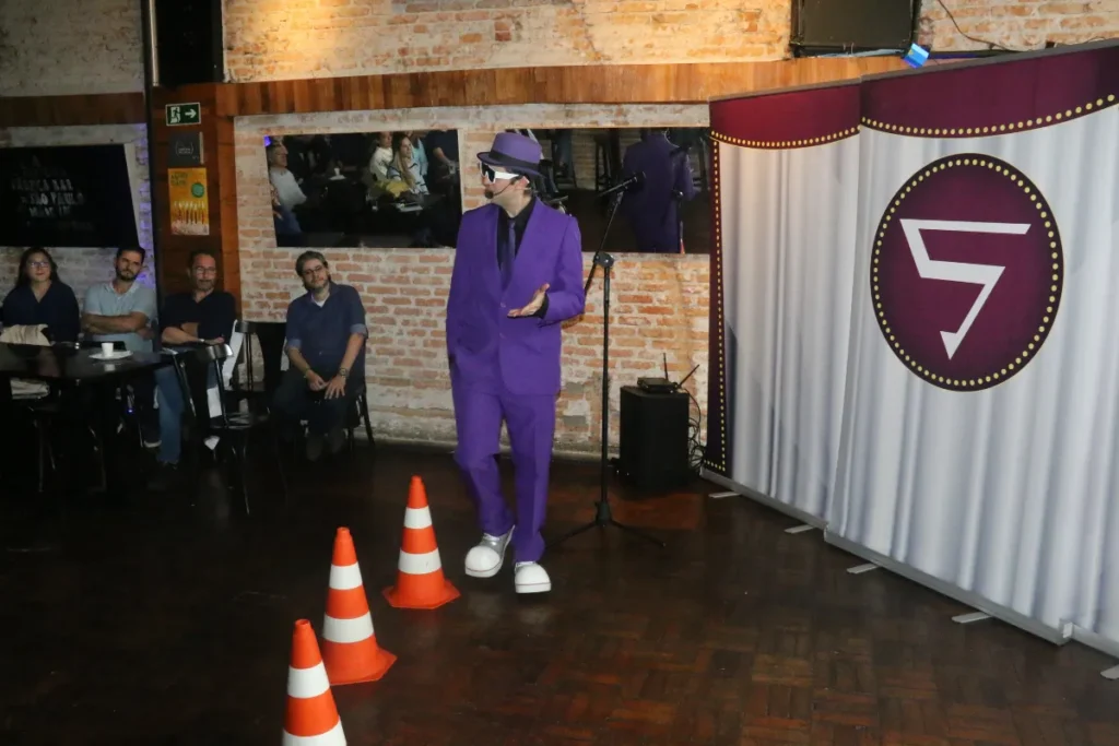 Palestrante em evento corporativo