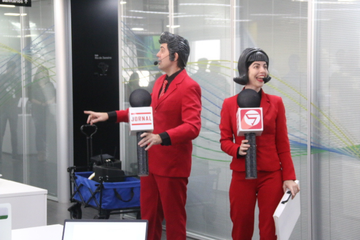 Palestrantes em evento corporativo