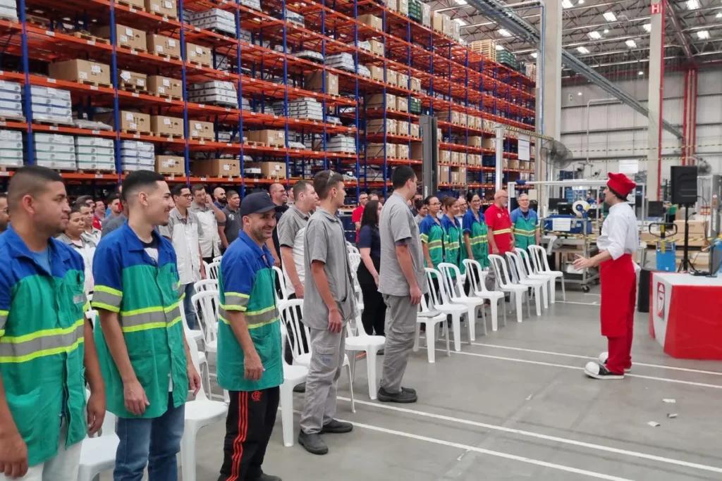 Palestrante em evento corporativo