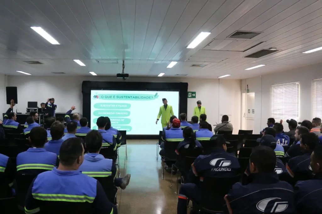 Palestrante em evento corporativo