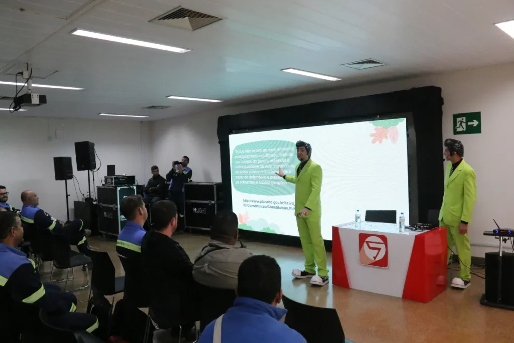 Palestrante em evento corporativo