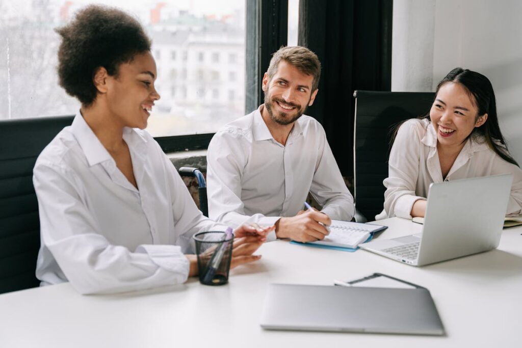 Pessoas em ambiente de trabalho
