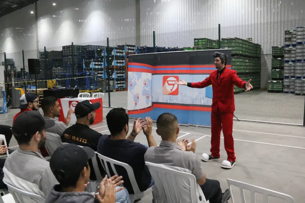 Palestrante em evento corporativo